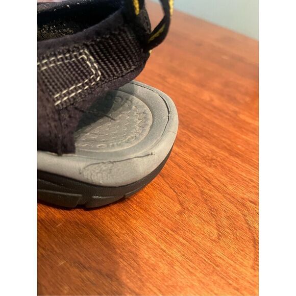 Keen Sandals Womens 6 (est) Waterproof Hiking Trekking Outdoor Shoes - Picture 5 of 8